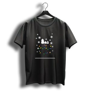 Peanuts Snoopy Dog House Christmas Lights Snowflakes Winter Scene T-Shirt