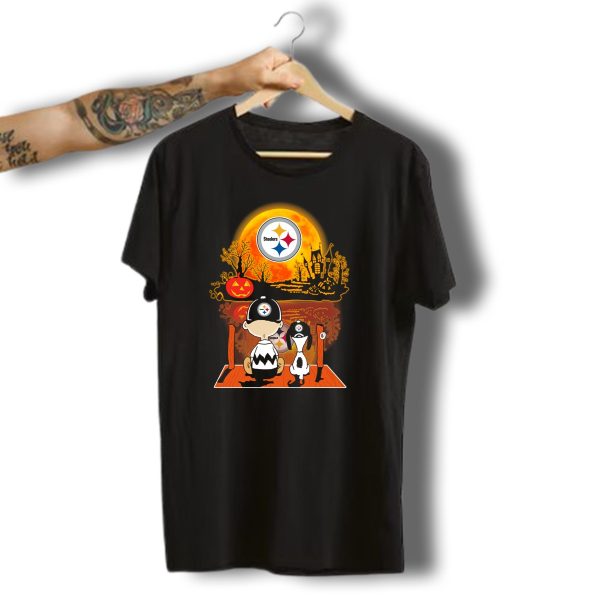 Pittsburgh Steelers Snoopy Charlie Brown Halloween Pumpkin Moon House T Shirt t shirt 1