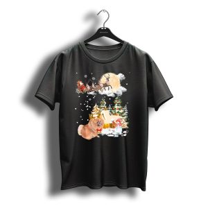 Pomeranian Christmas Town With Santa And Reindeer T-Shirt