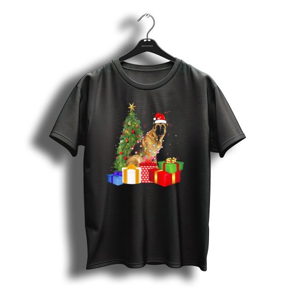Santa Hat German Shepherd With Christmas Tree And Gifts T Shirt t shirt 1