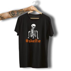 Skelfie Skeleton Selfie Halloween Party T-Shirt