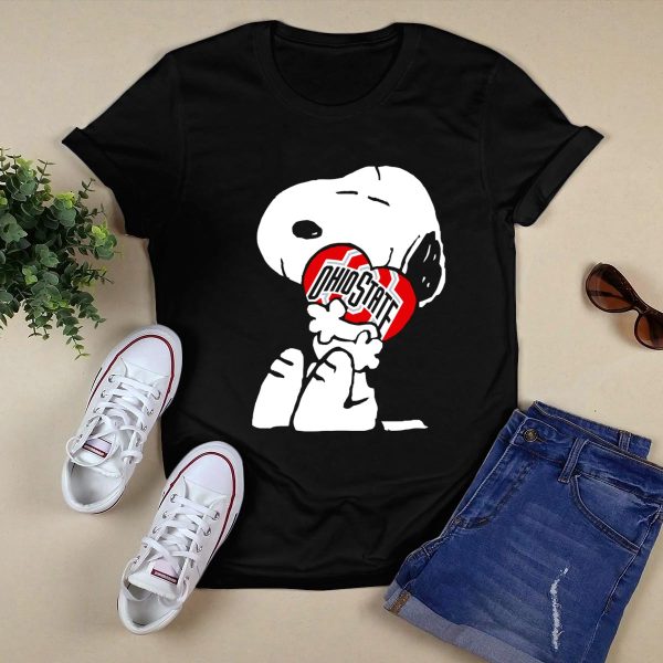 Snoopy Holding Ohio State Buckeyes Heart T Shirt Black 1