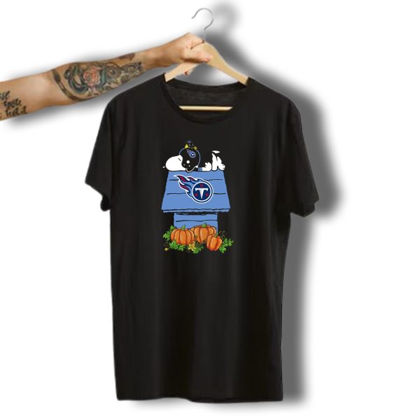 Tennessee Titans Snoopy Pumpkin Halloween Doghouse T Shirt t shirt 1