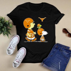 Texas Longhorns Football Snoopy And Woodstock Charlie Brown Peanuts T-Shirt