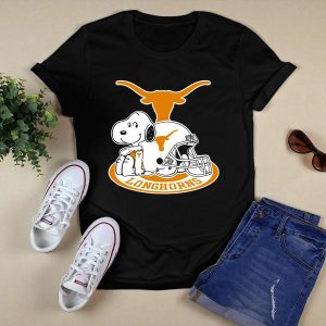 Texas Longhorns Snoopy Football Helmet T-Shirt