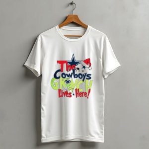 The Dallas Cowboys Grinch Lives Here Christmas T-Shirt