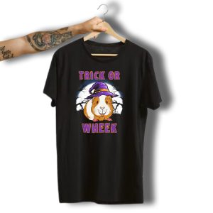 Trick Or Wheek Halloween Guinea Pig With Witch Hat And Moon Background T-Shirt