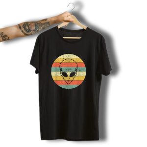 Vintage Distressed Alien Halloween Space Lover Retro Stripes T-Shirt